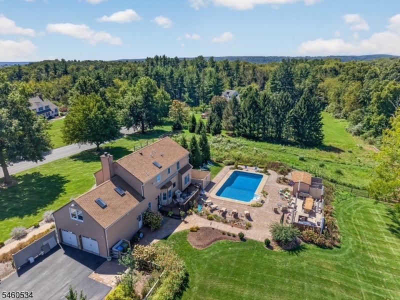 6 Pinewood Rd