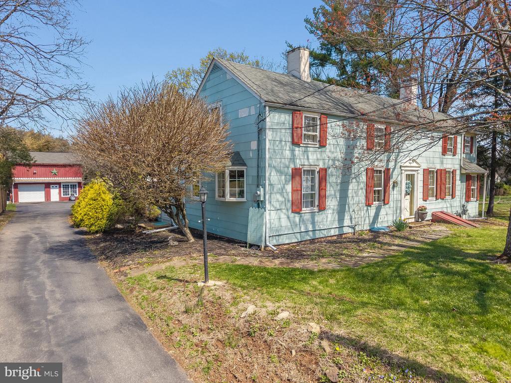 40 SERGEANTSVILLE ROAD