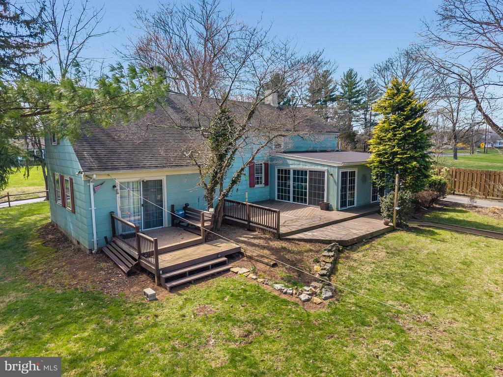 40 SERGEANTSVILLE ROAD