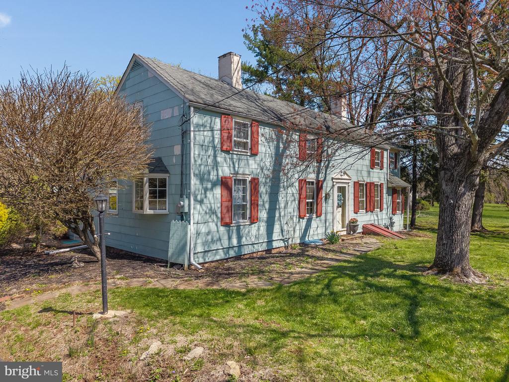 40 SERGEANTSVILLE ROAD