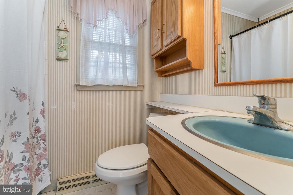 40 SERGEANTSVILLE ROAD