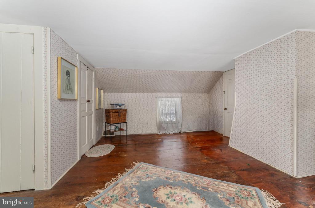 40 SERGEANTSVILLE ROAD