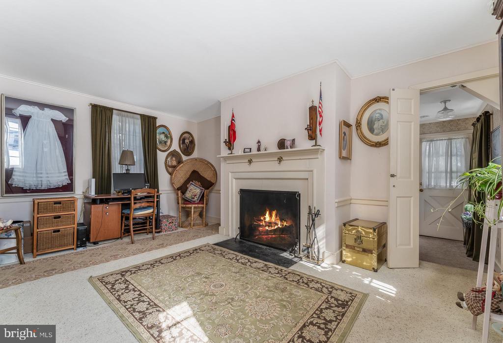 40 SERGEANTSVILLE ROAD