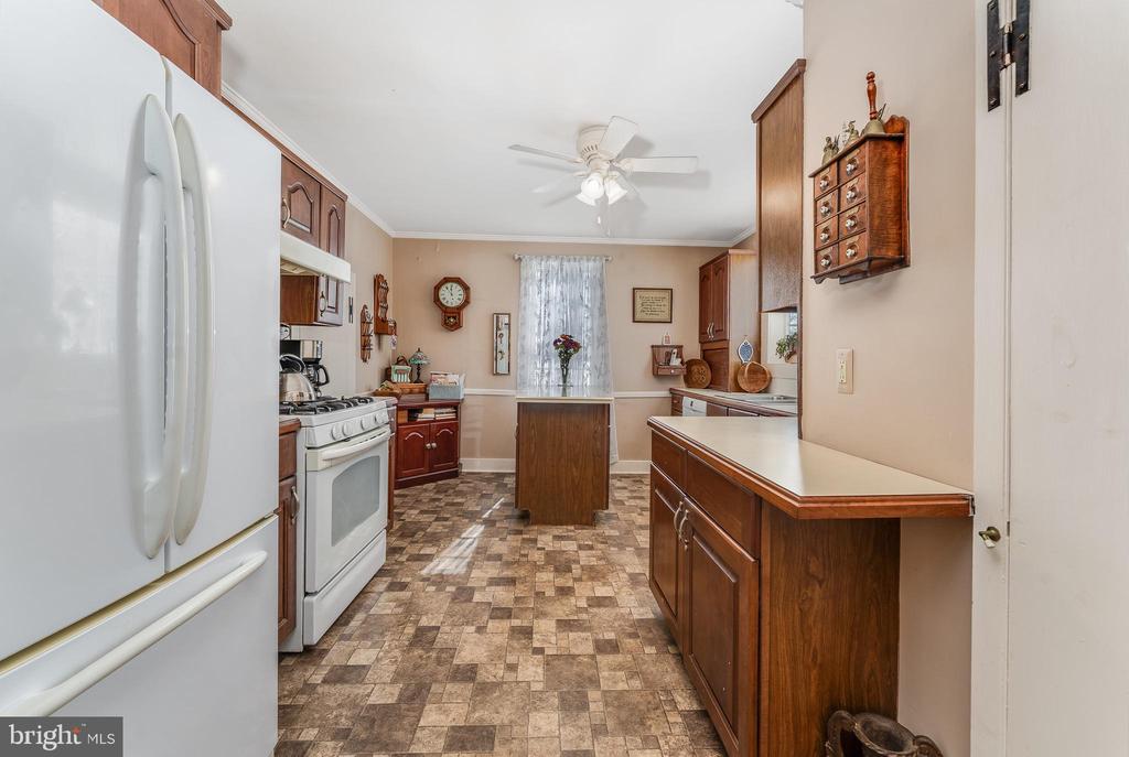 40 SERGEANTSVILLE ROAD