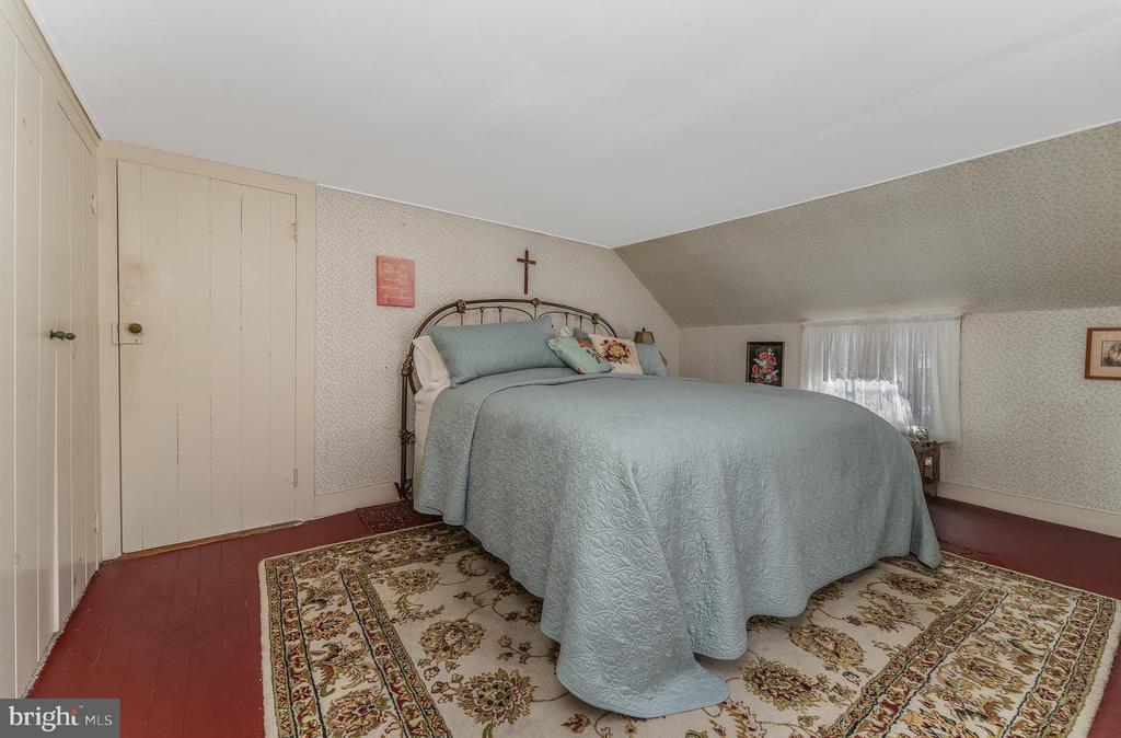 40 SERGEANTSVILLE ROAD