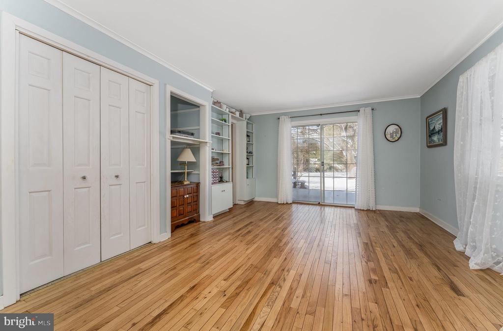 40 SERGEANTSVILLE ROAD