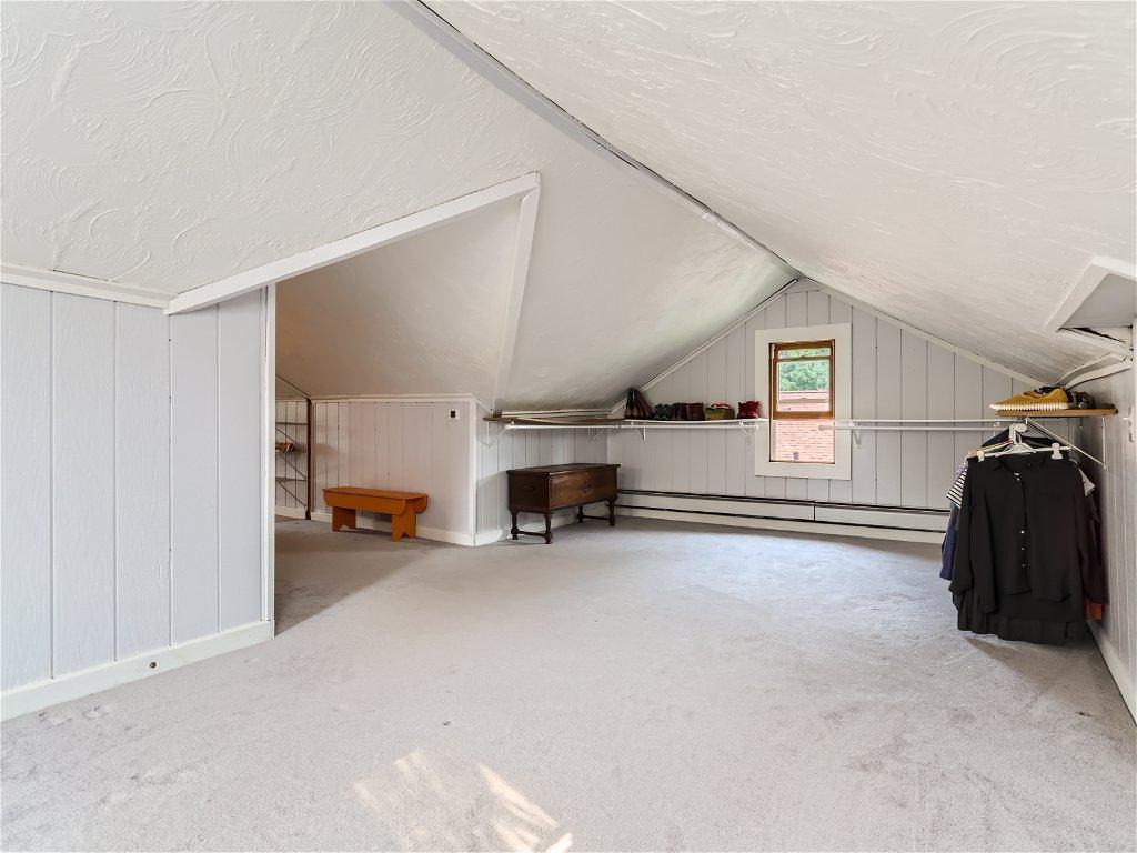 351 Grand Avenue W