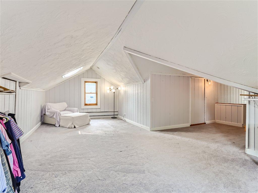 351 Grand Avenue W