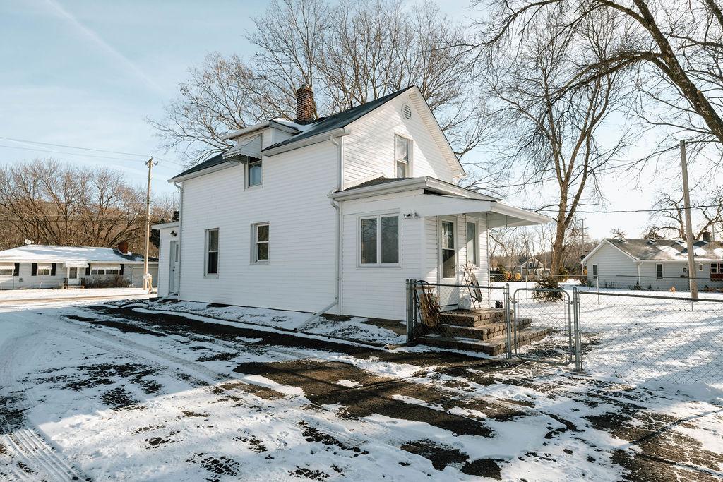 521 Hastings Avenue