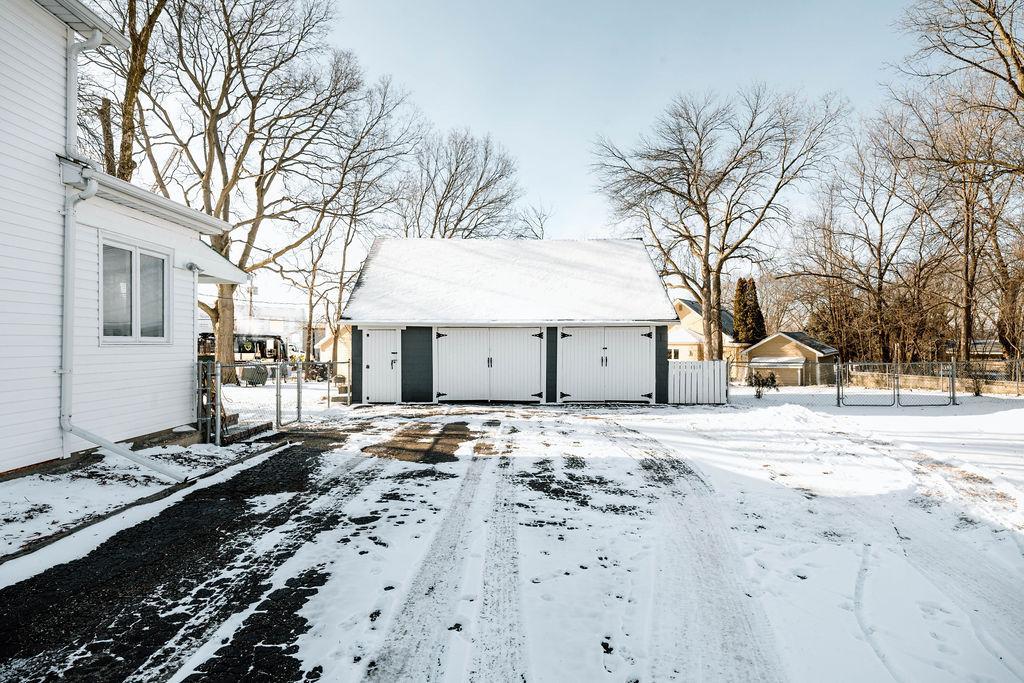 521 Hastings Avenue