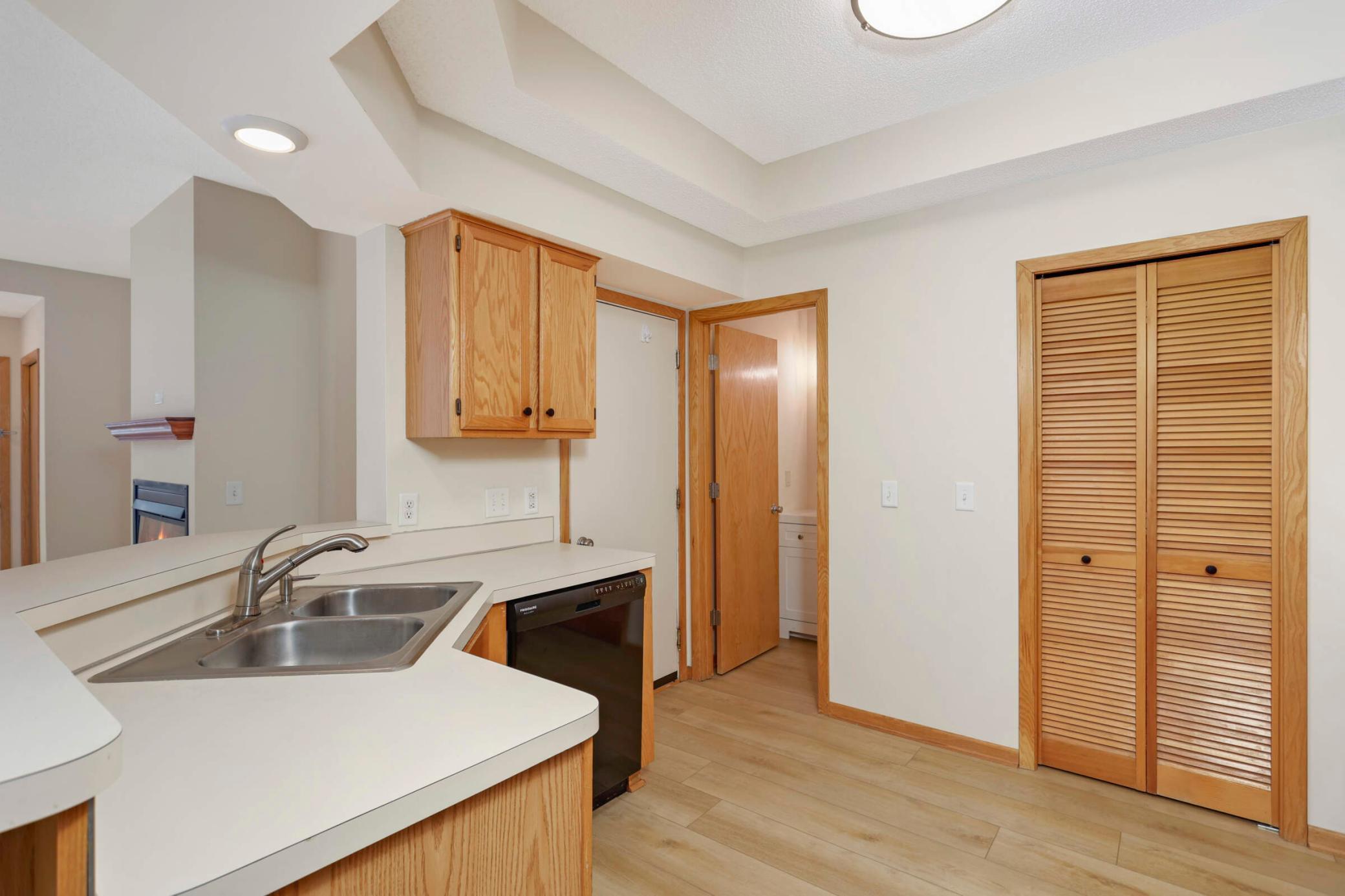 1900 Sapphire Point Unit: 111