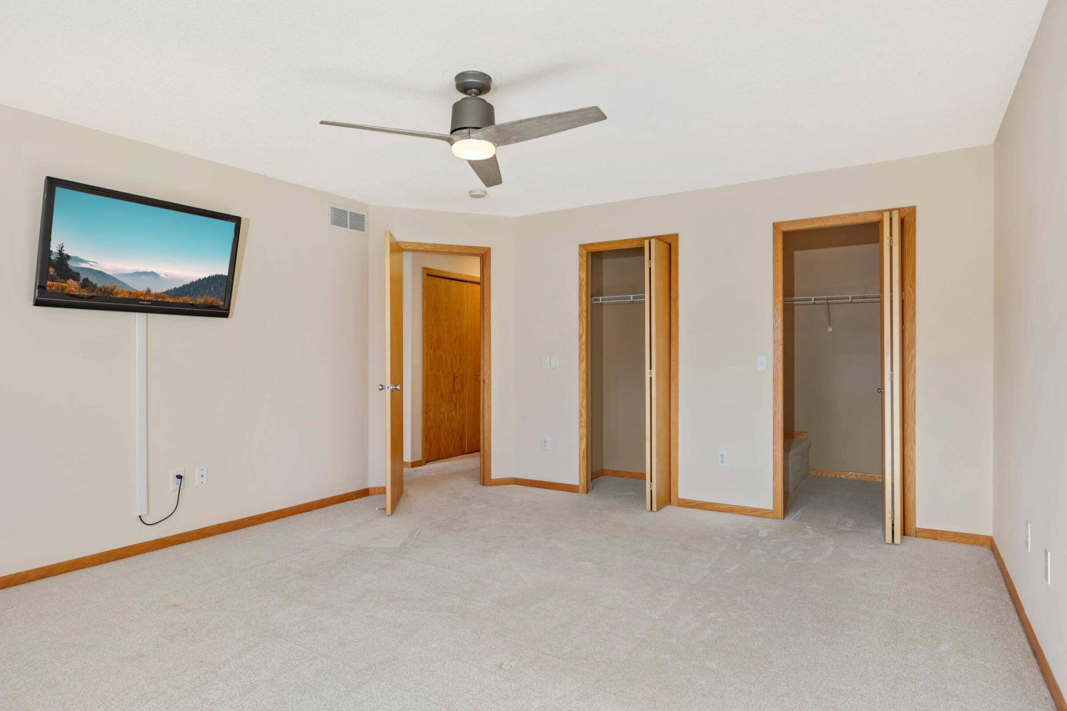 1900 Sapphire Point Unit: 111