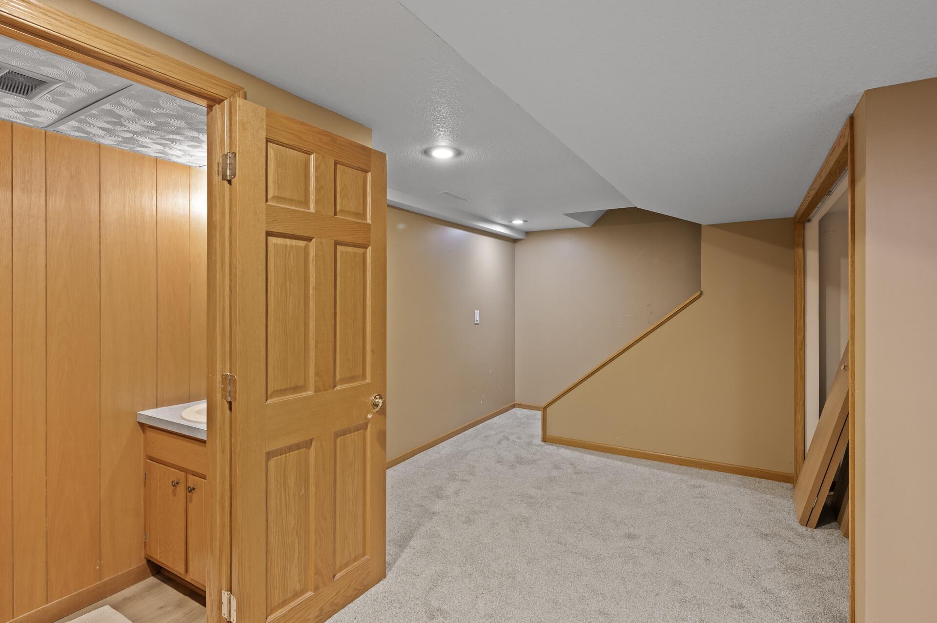 2046 Jade Lane