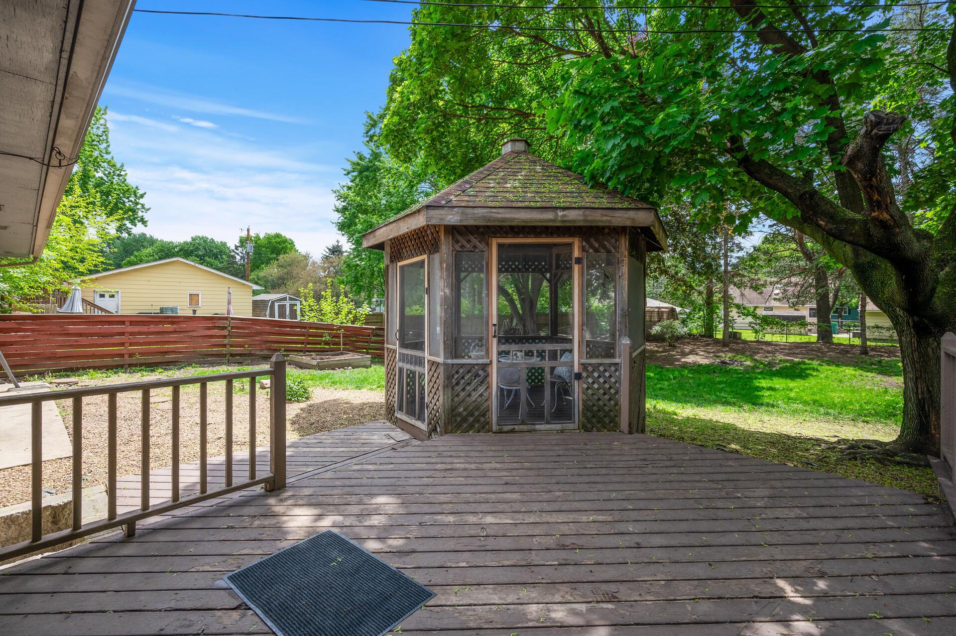 2046 Jade Lane