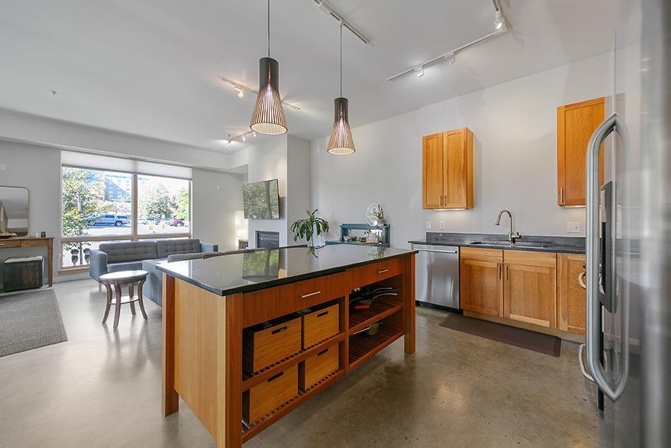 196 10th Street E Unit: 111