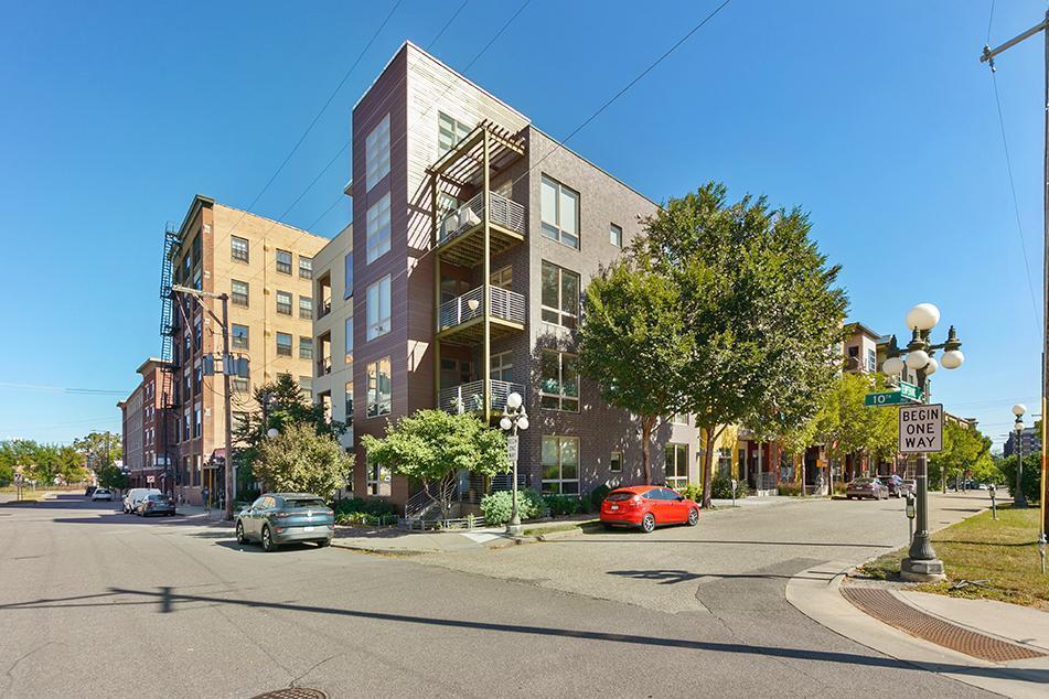196 10th Street E Unit: 111