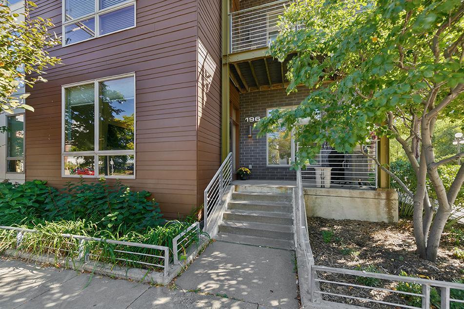 196 10th Street E Unit: 111