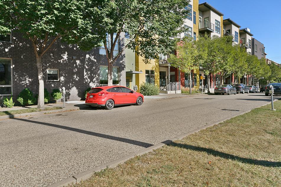 196 10th Street E Unit: 111