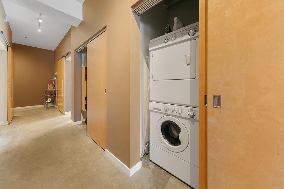 196 10th Street E Unit: 111