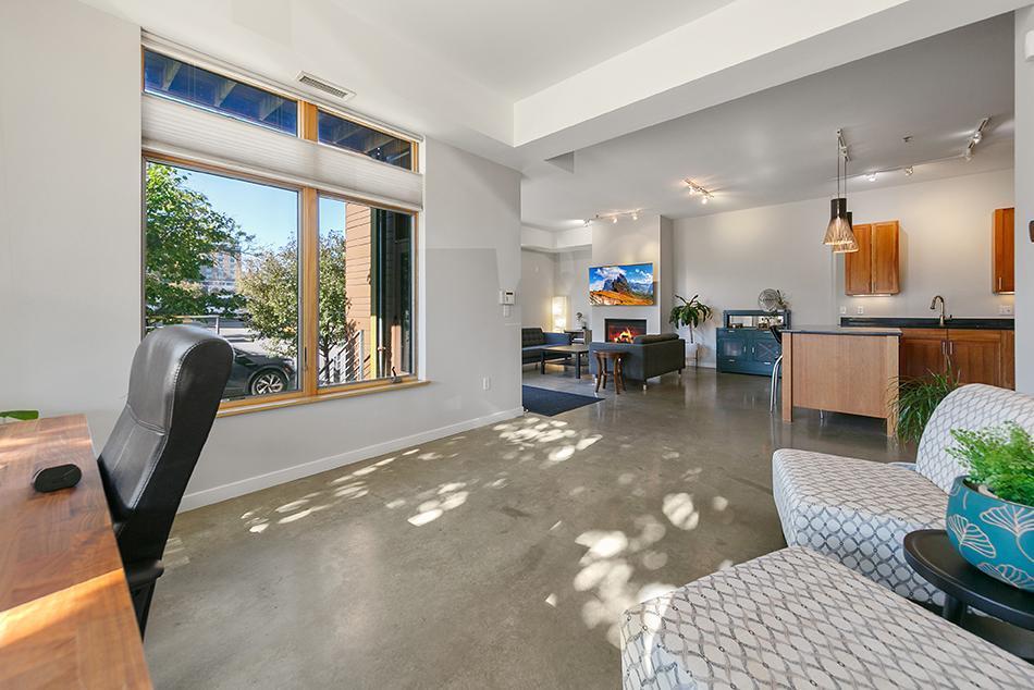 196 10th Street E Unit: 111