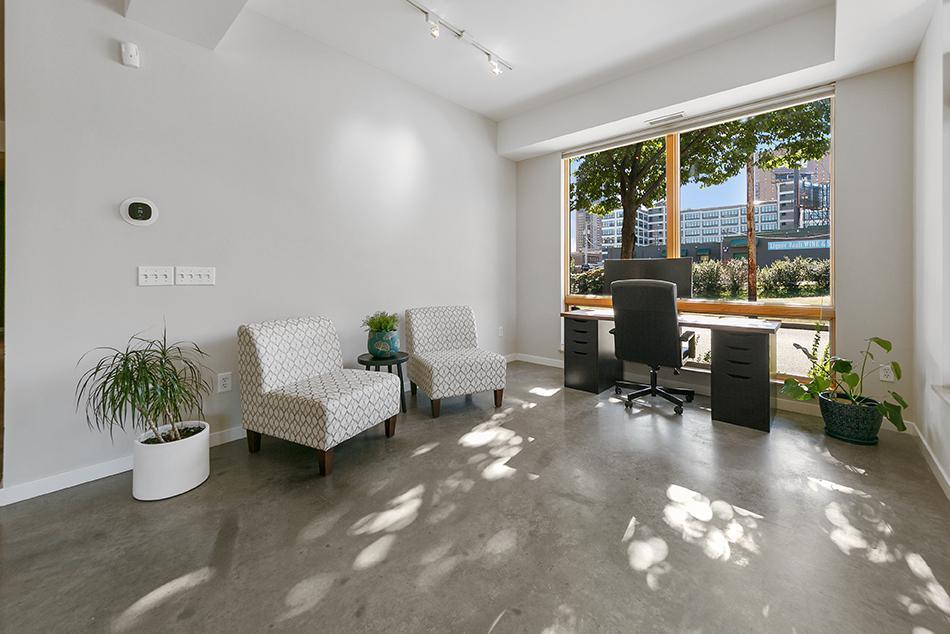 196 10th Street E Unit: 111