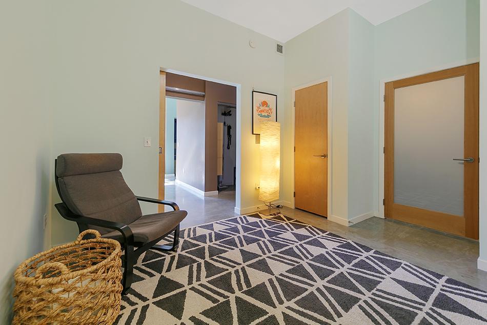 196 10th Street E Unit: 111