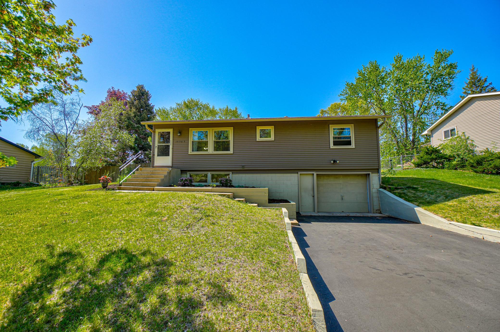14565 Upper 56th Street N