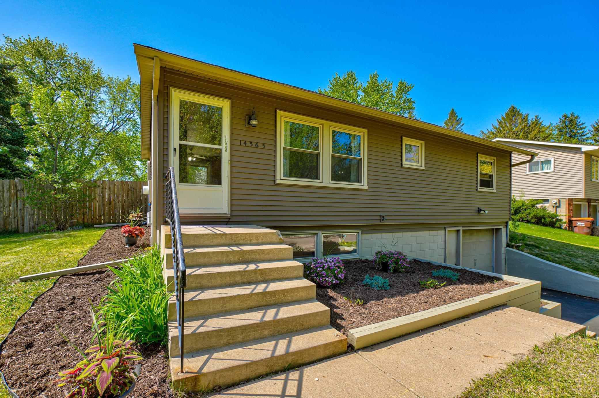 14565 Upper 56th Street N
