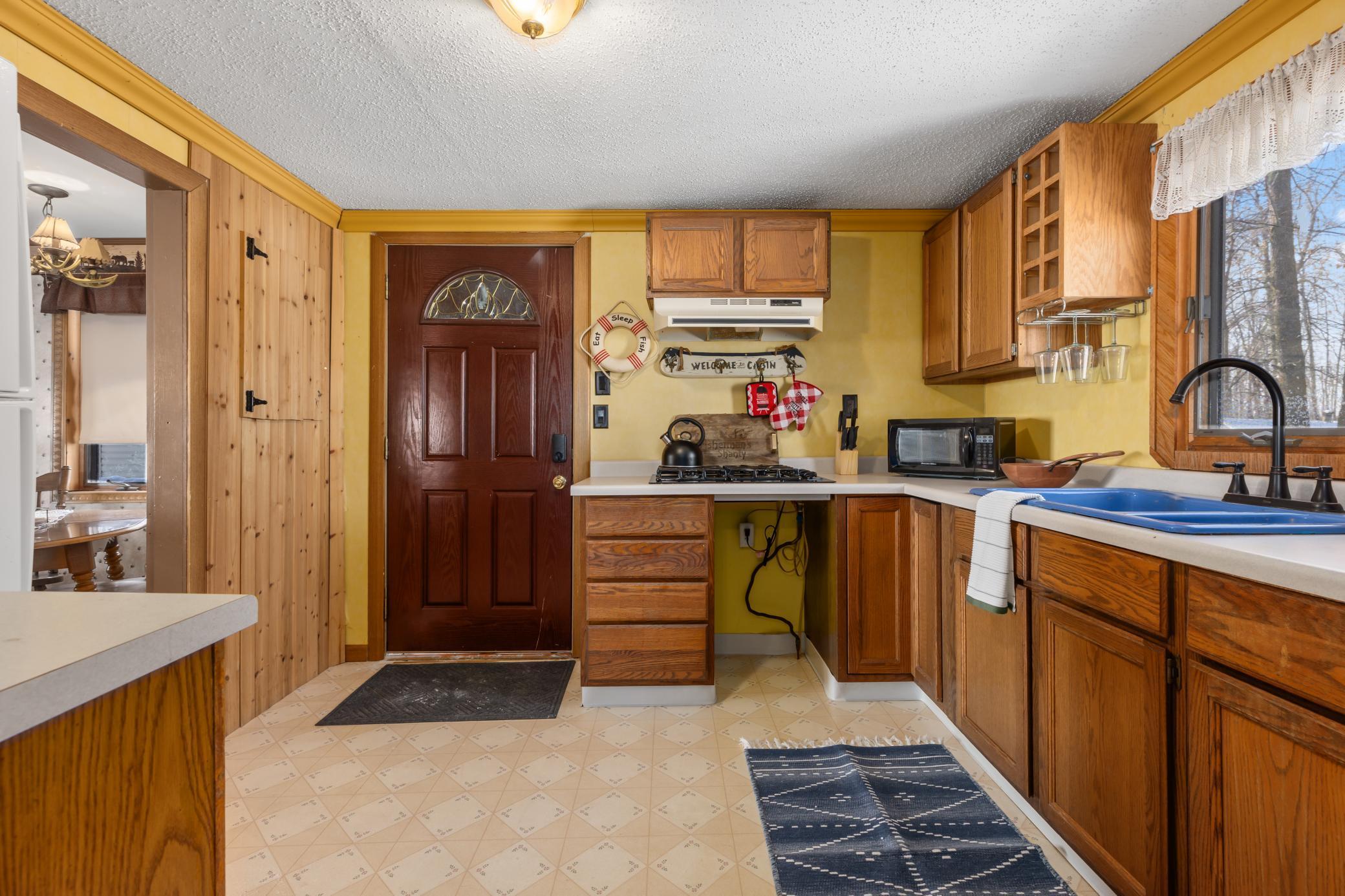 7433 US Highway 169