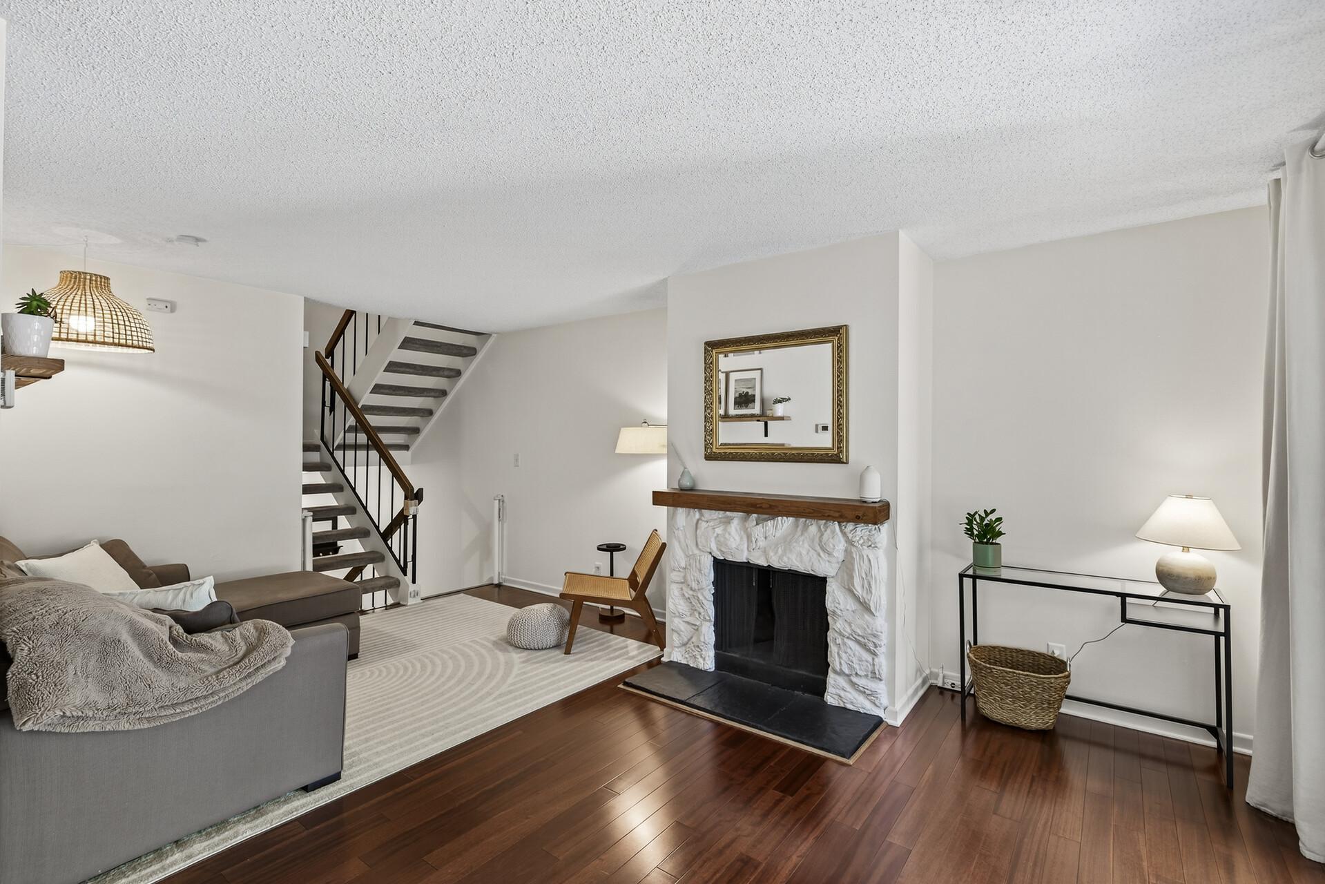 3262 Valley Ridge Drive Unit: 4