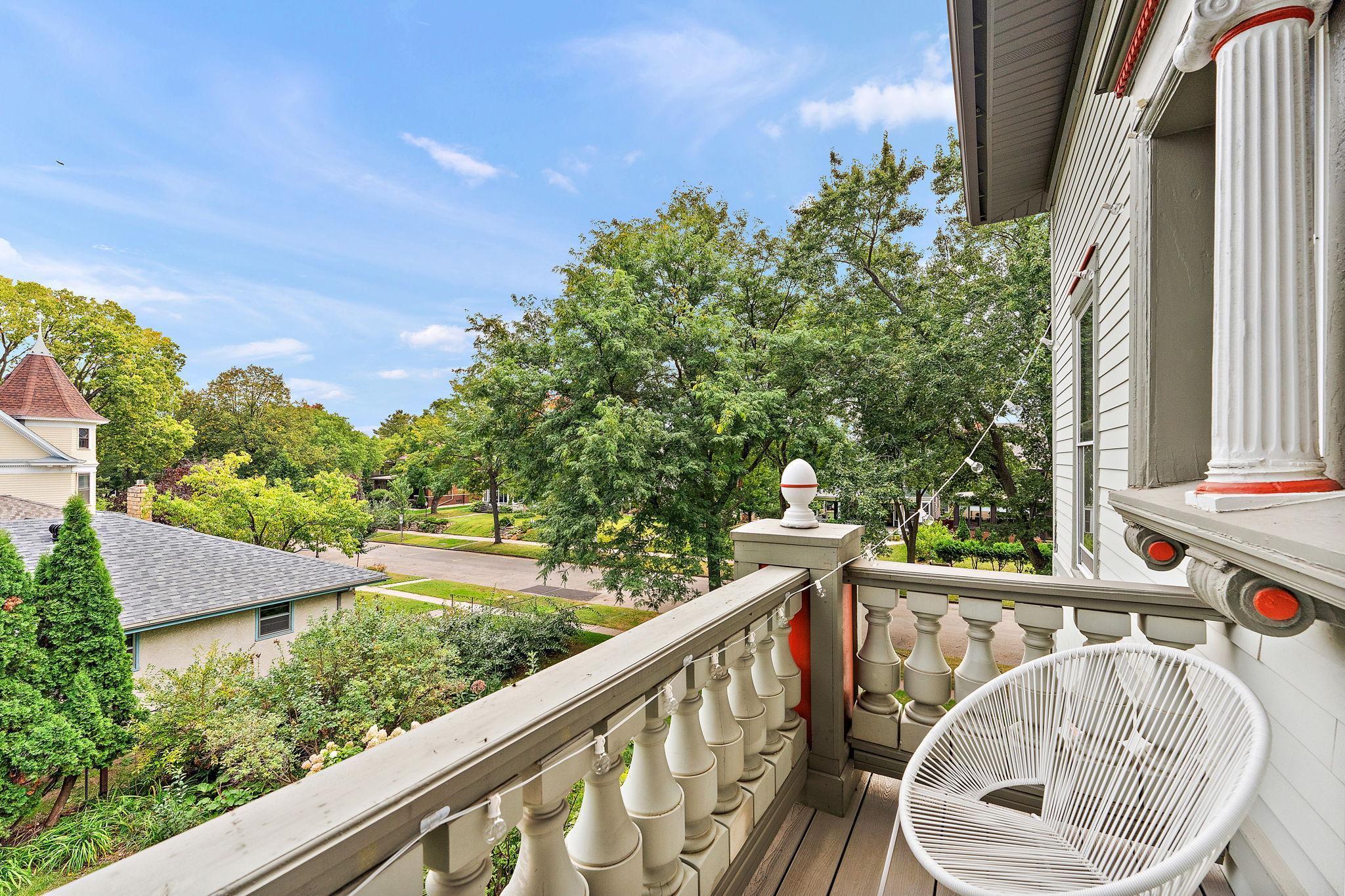 977 Portland Avenue Unit: 3