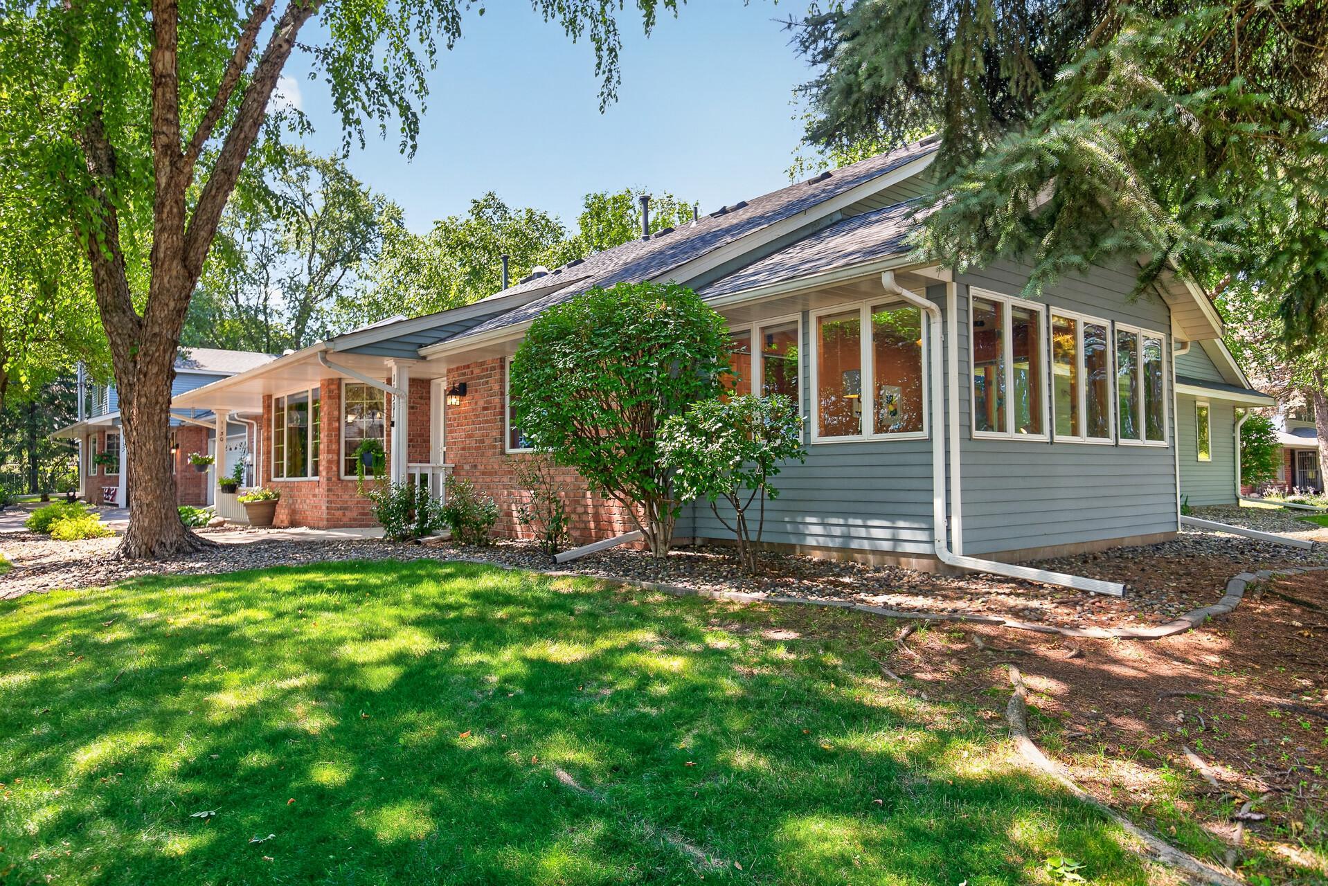 1130 Rose Place