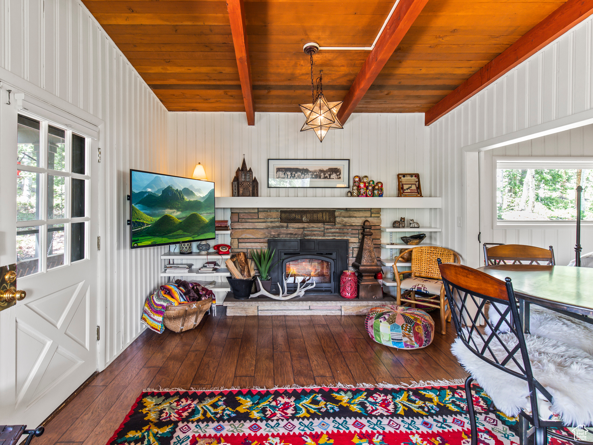 353 W SAGE DR