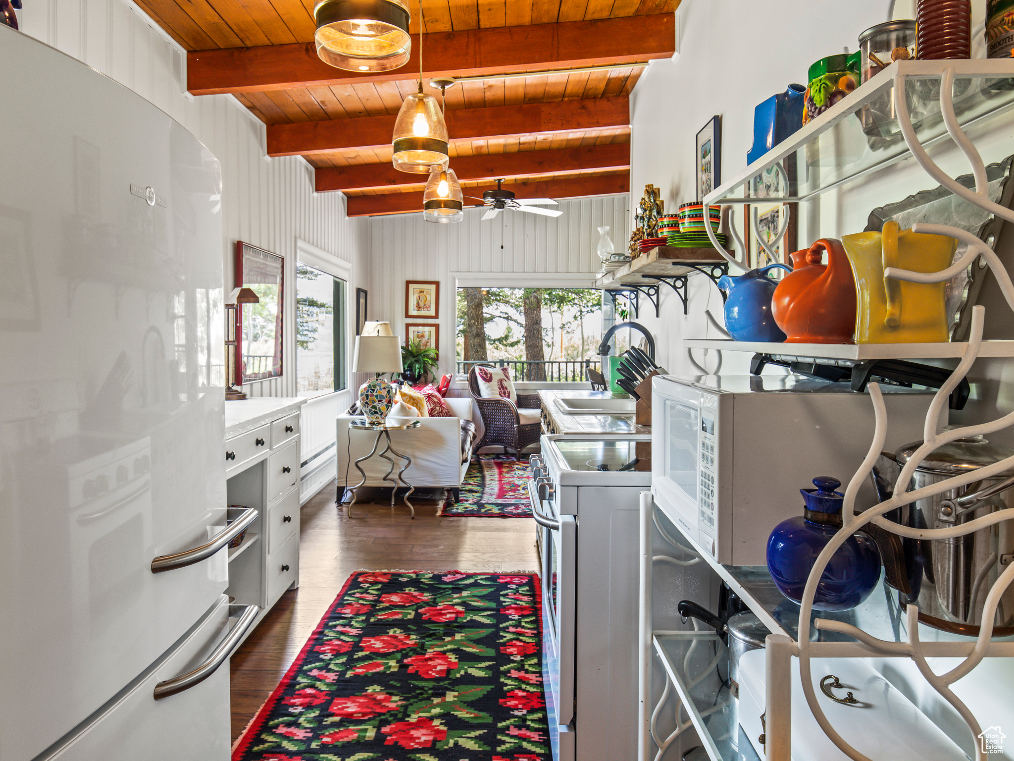 353 W SAGE DR
