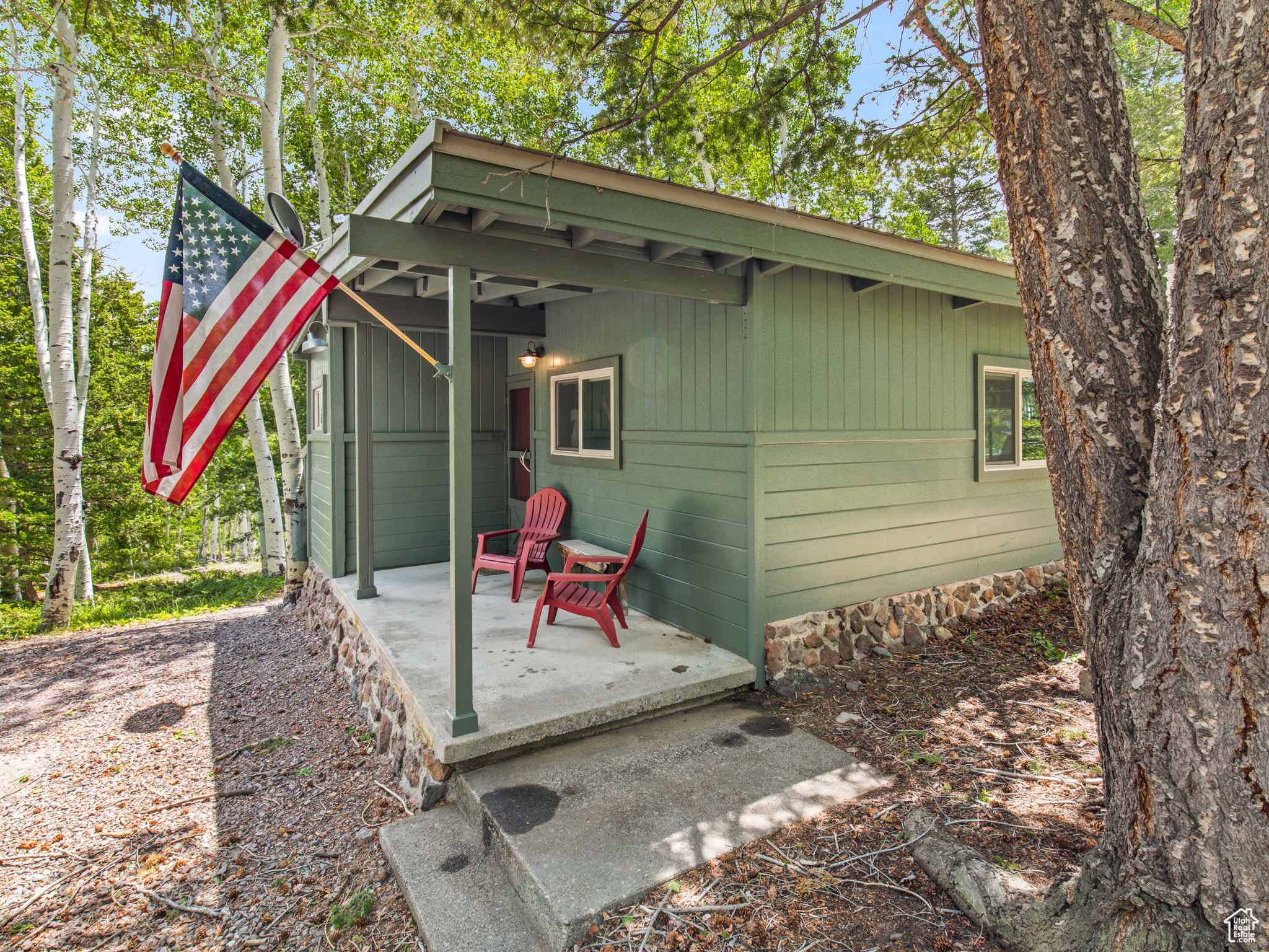 353 W SAGE DR