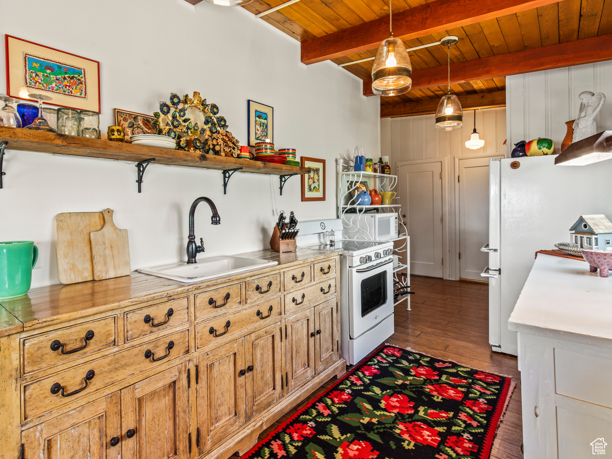353 W SAGE DR