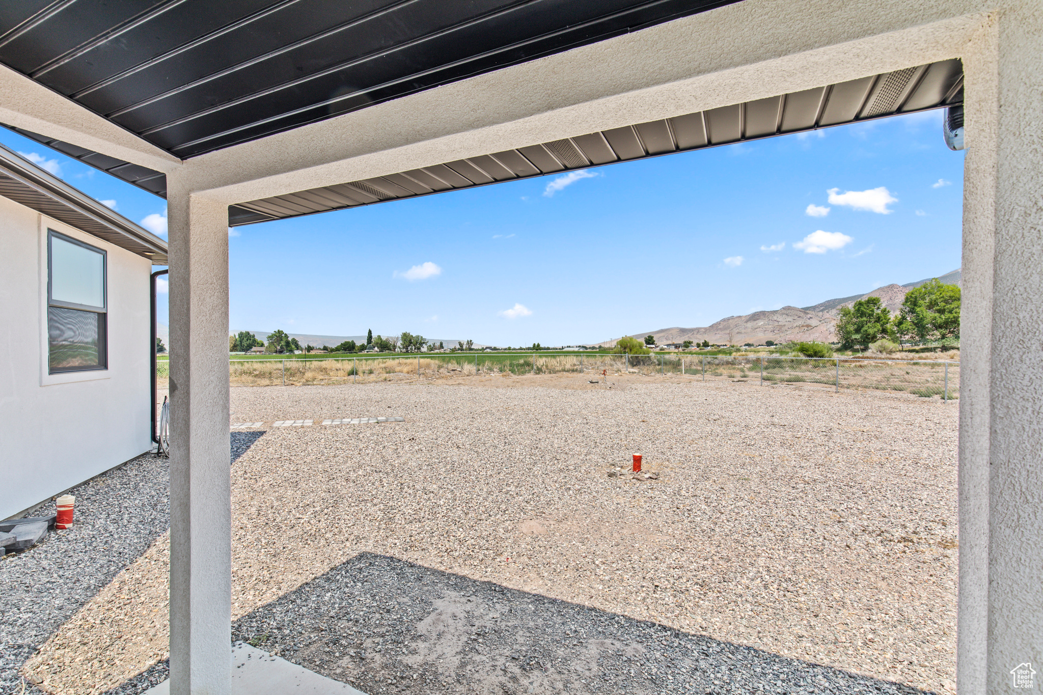 324 W LIZS WAY