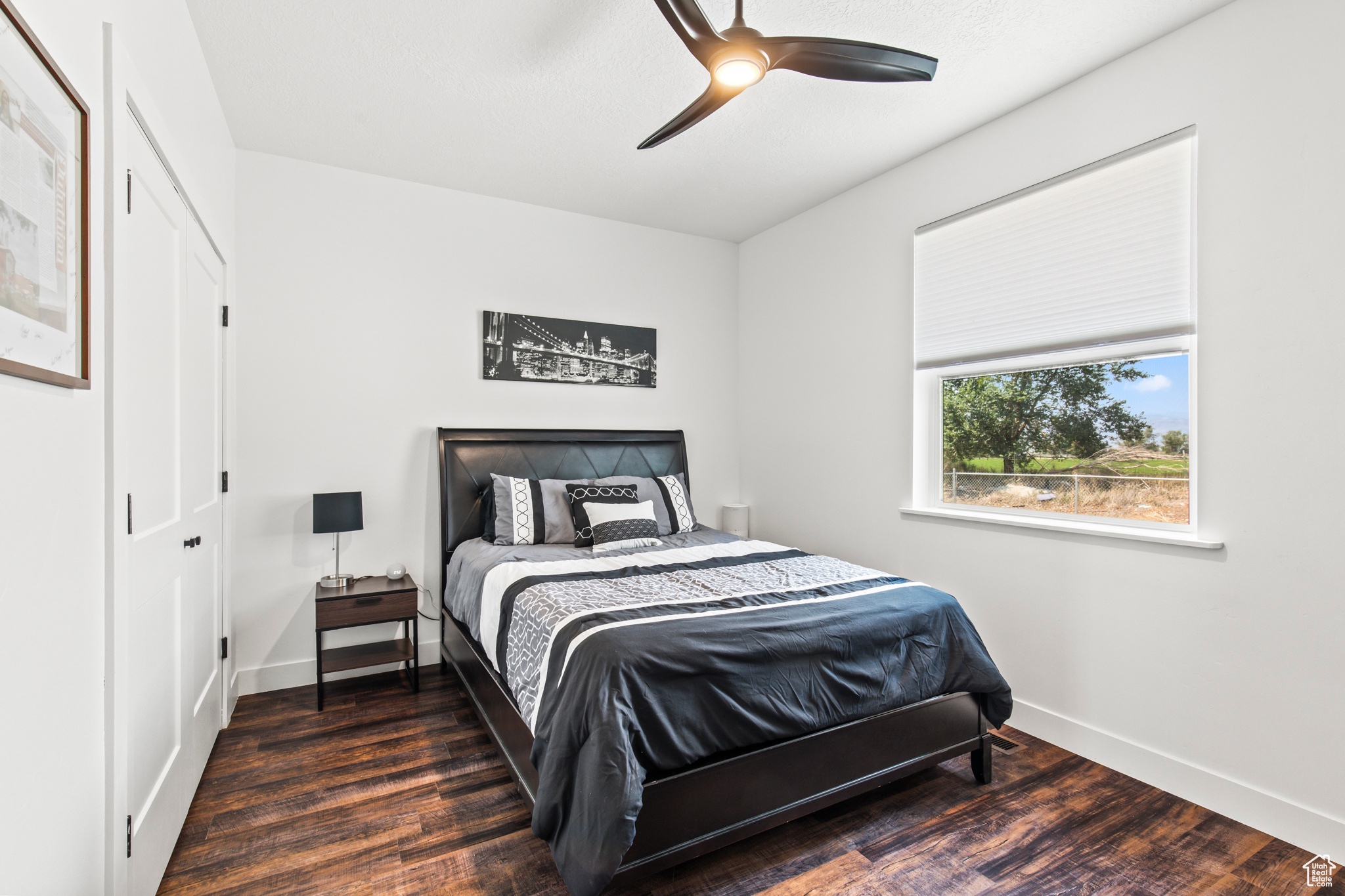 324 W LIZS WAY