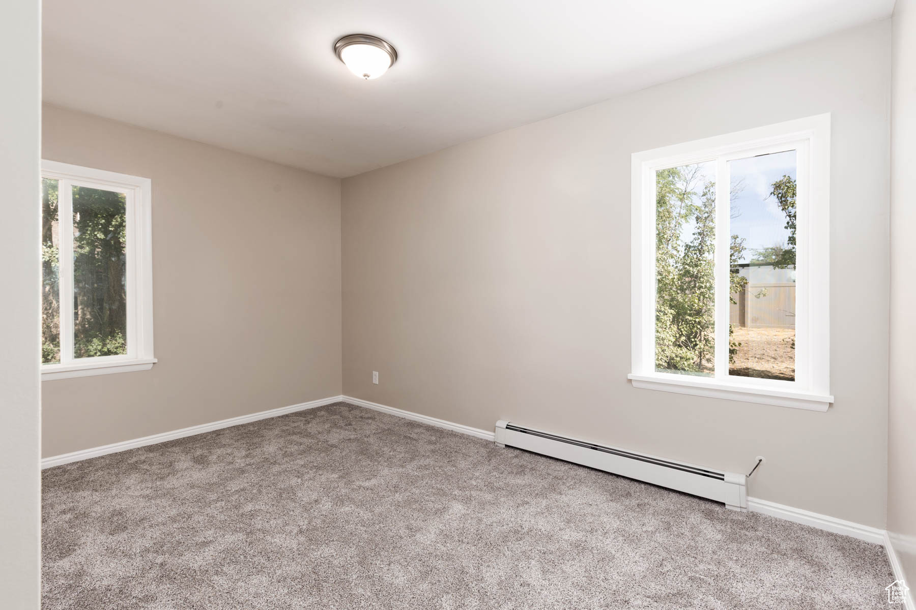 117 E CENTER