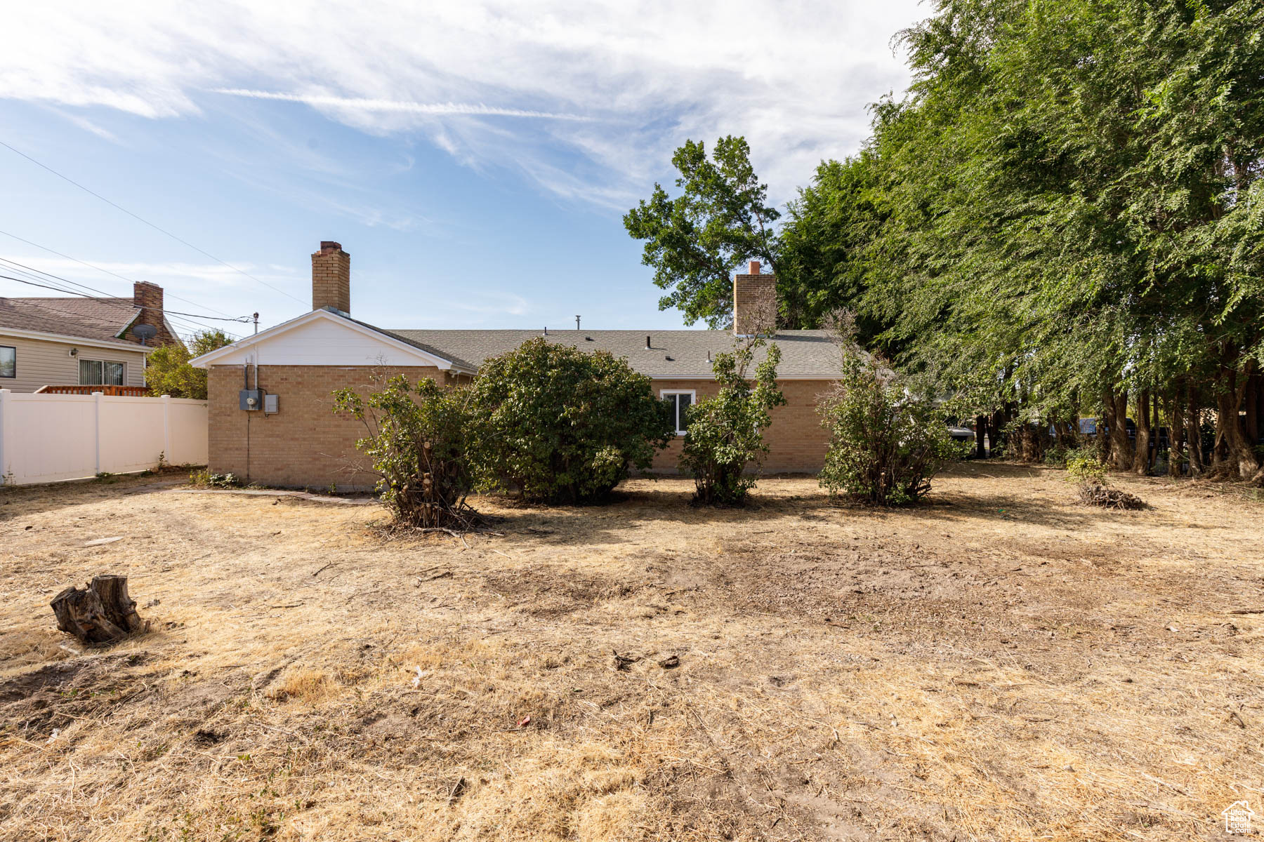 117 E CENTER