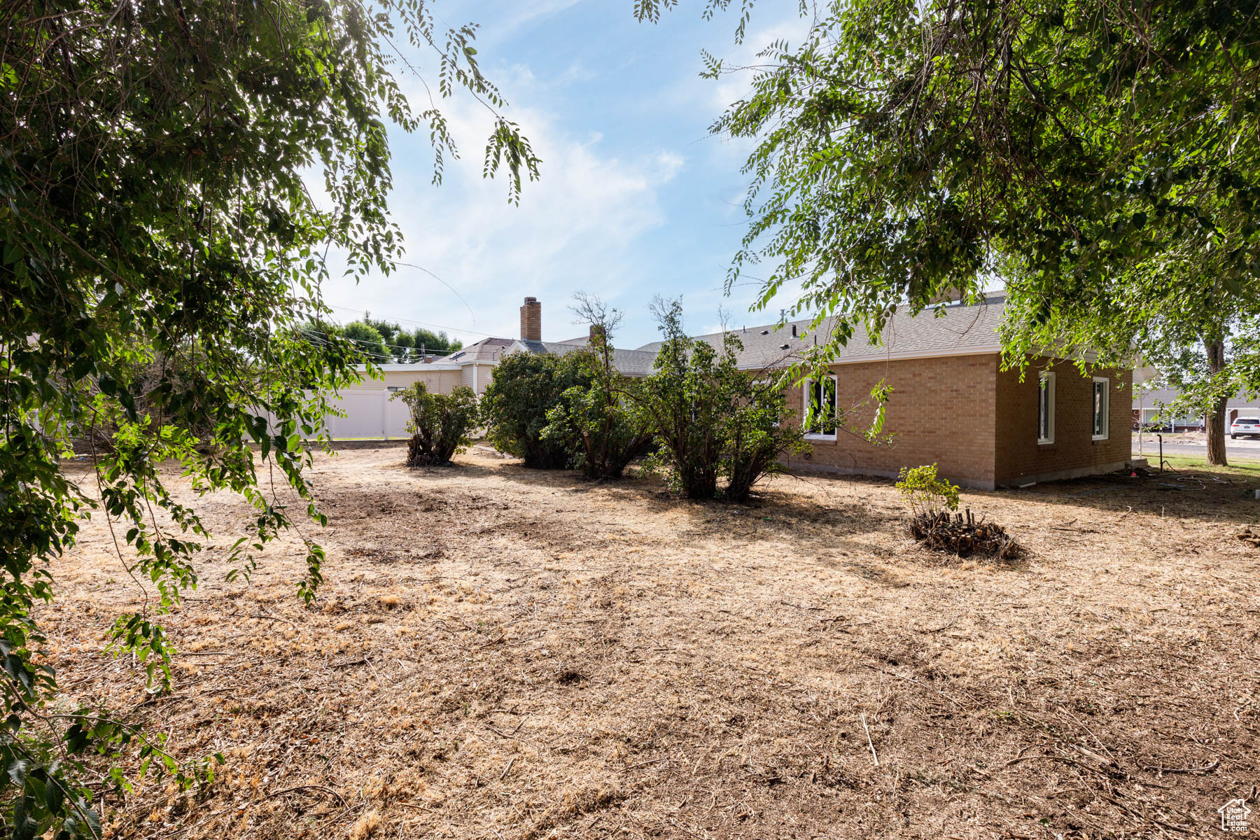 117 E CENTER