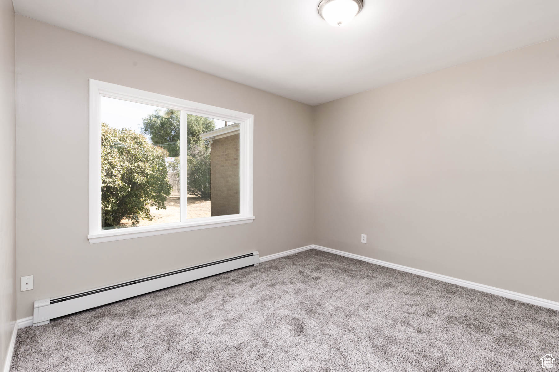 117 E CENTER