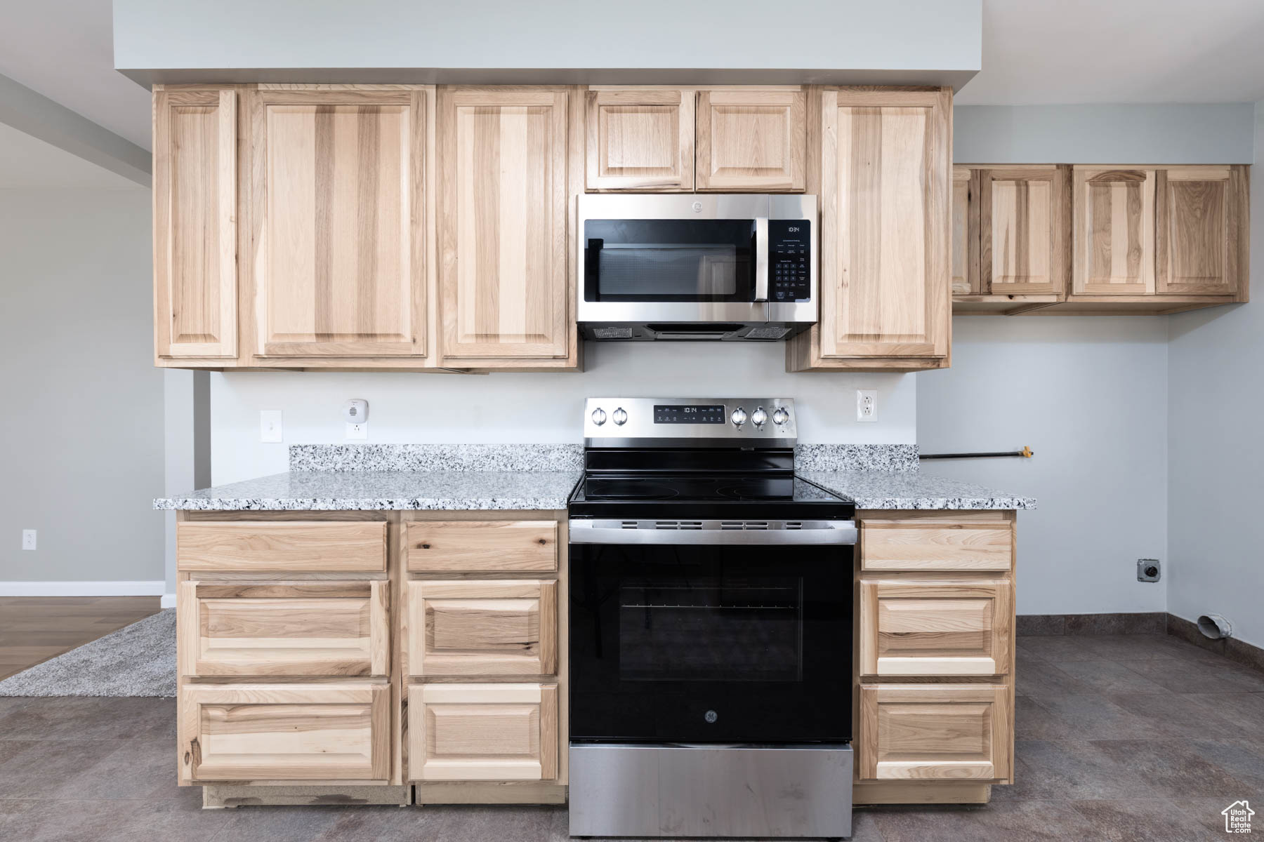 117 E CENTER