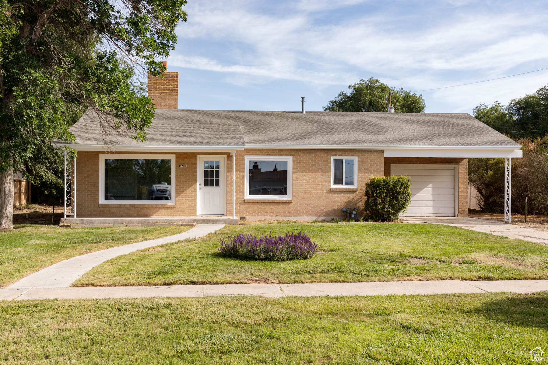 117 E CENTER