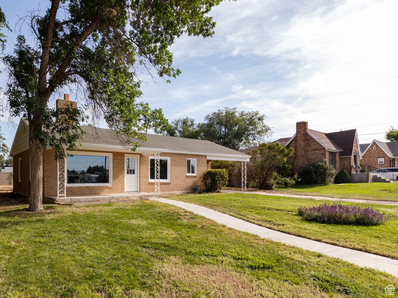 117 E CENTER