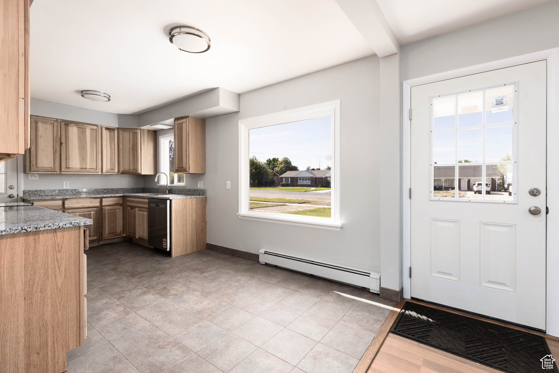 117 E CENTER