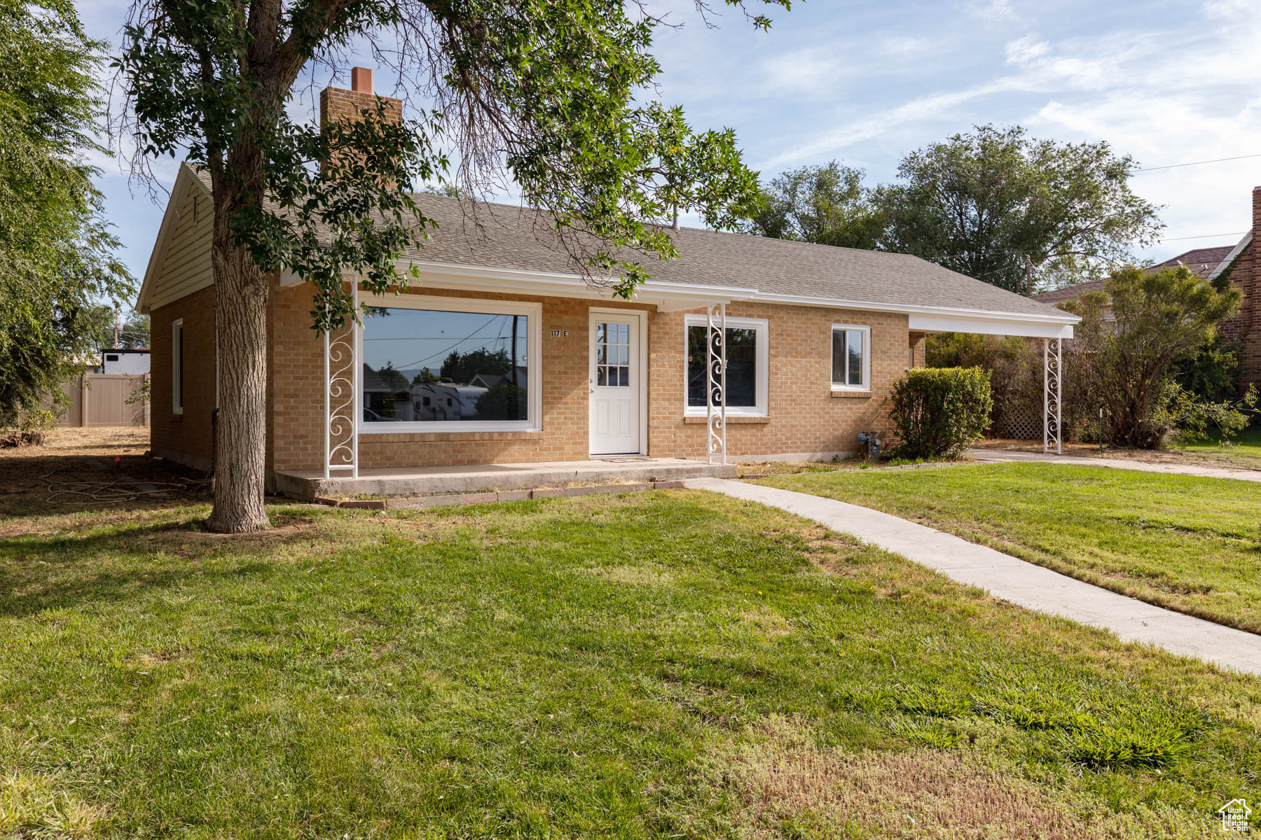 117 E CENTER