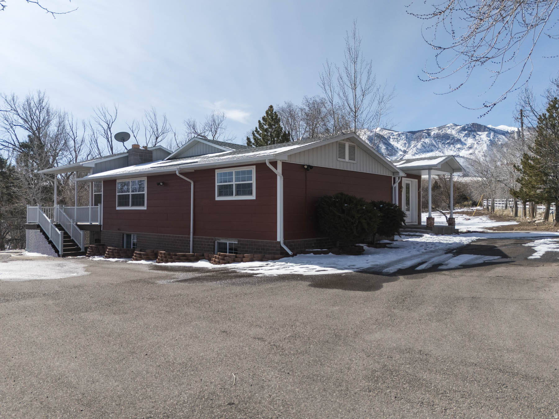 1395 S BULLION RD