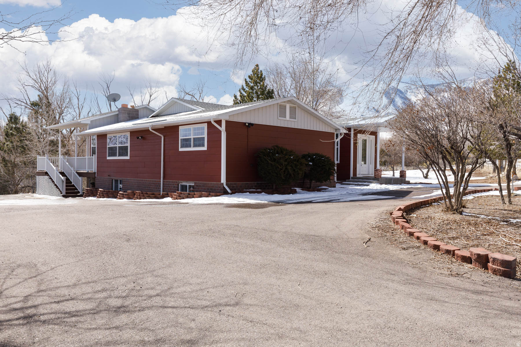 1395 S BULLION RD