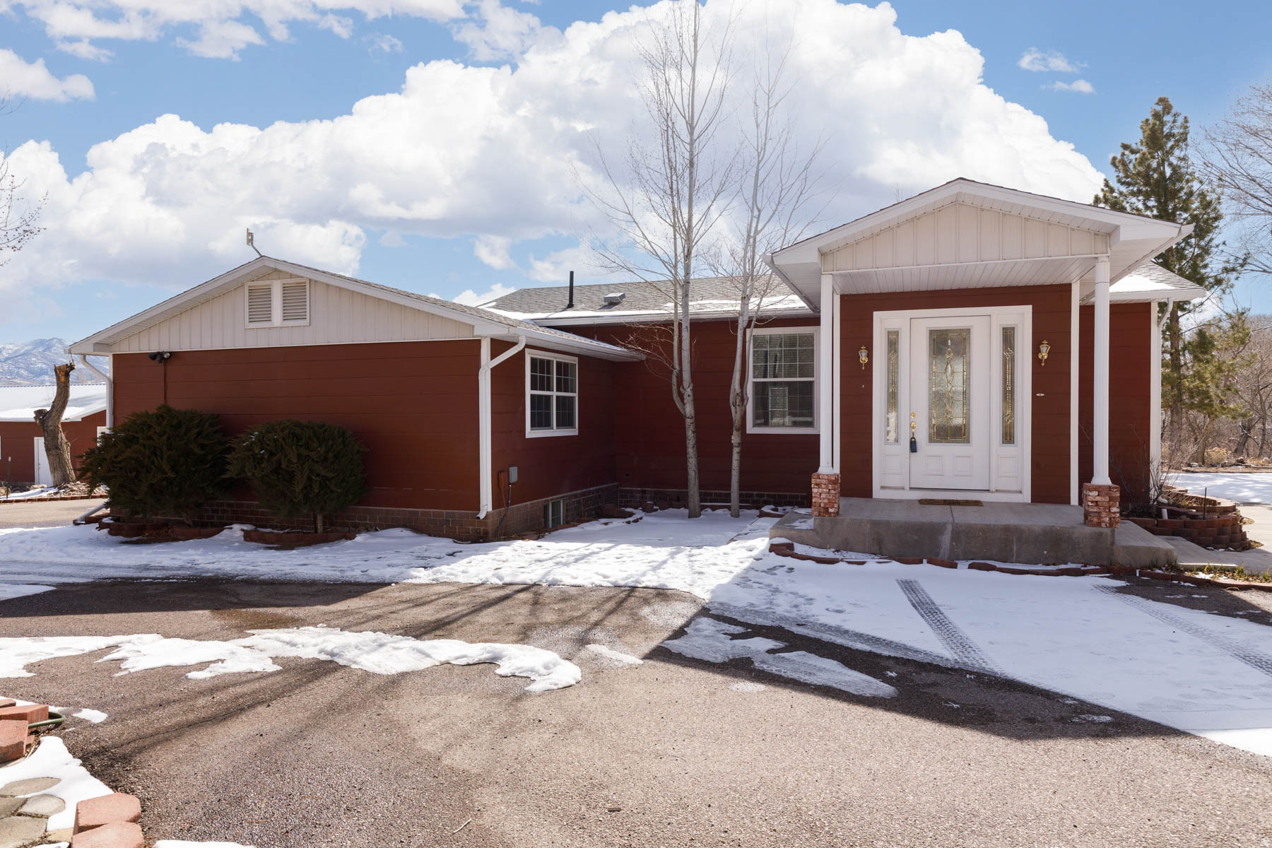 1395 S BULLION RD